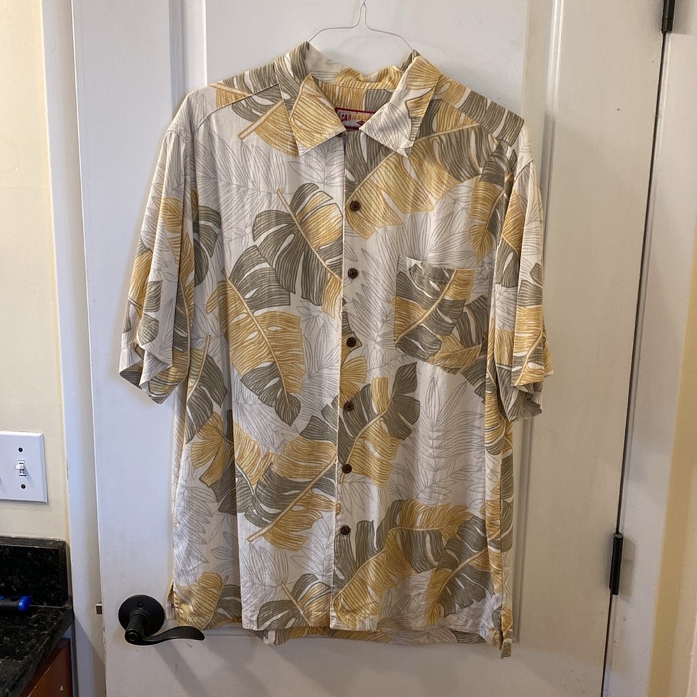 CARIBBEAN JOE Shirt Large Button Down Short Sleeve Beige/Green/Yellow Print.